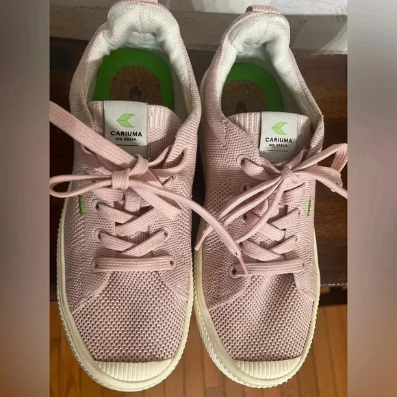 Cariuma | Oca Low Rose Red Canvas Sneakers - Picture 1 of 8